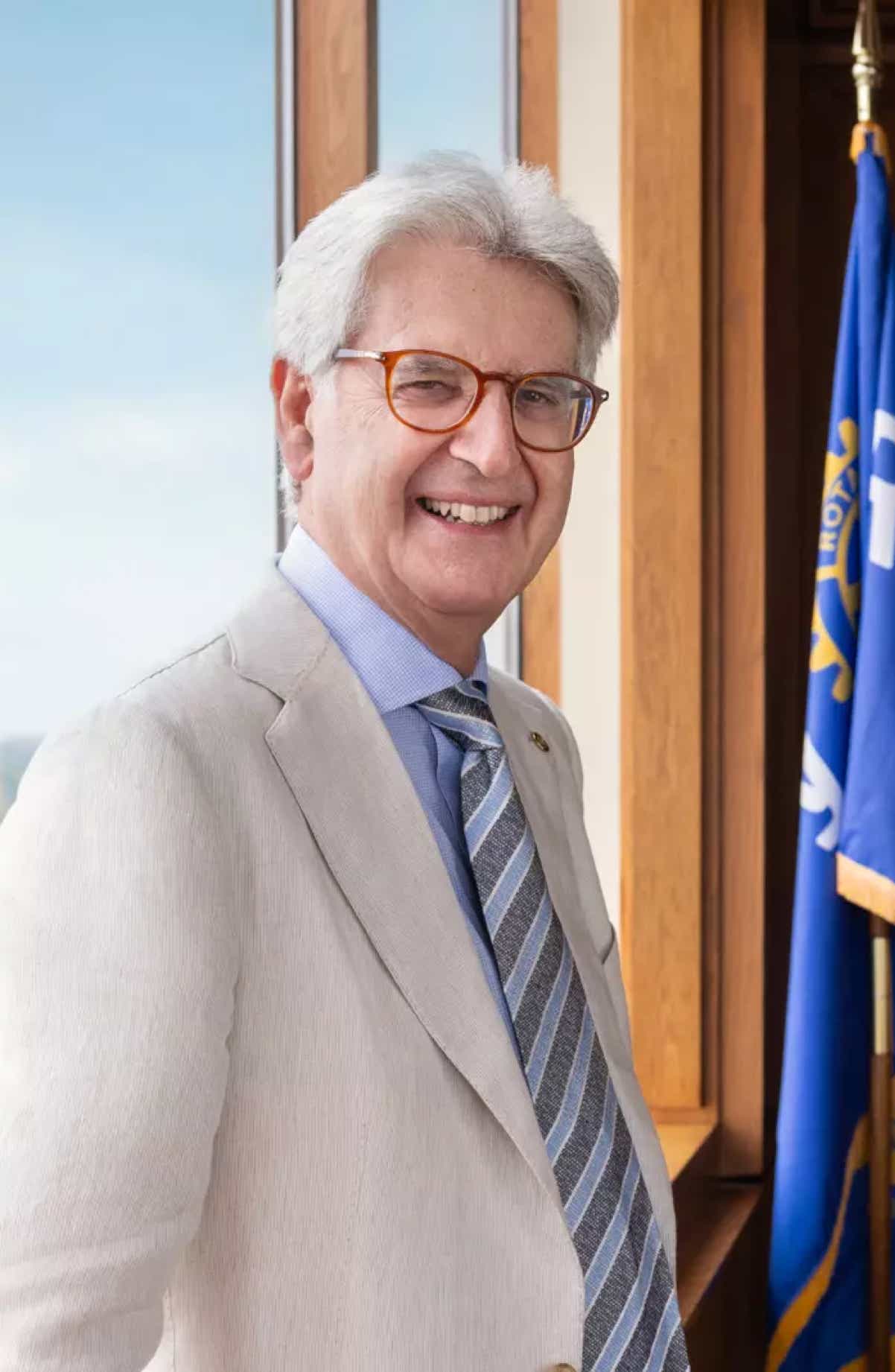 Jennifer Jones présentant Imagine Rotary